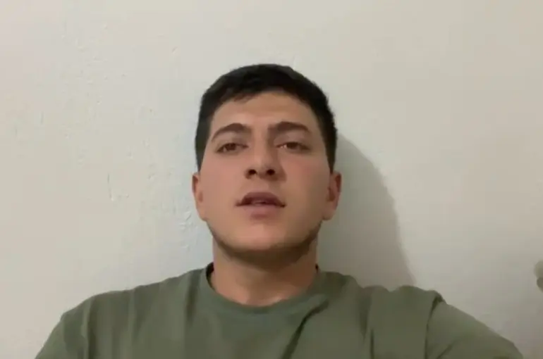 Domuz sürüsü çiftçinin kamerasına yansıdı
