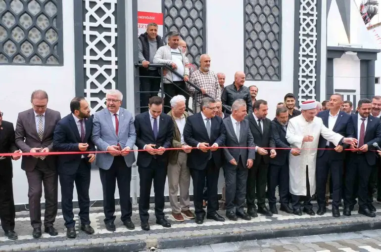 Durağan Yeni Camii dualarla ibadete açıldı
