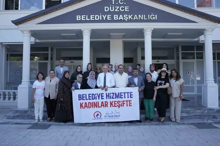 Düzce Belediyesi’nden kadınlara proje gezisi
