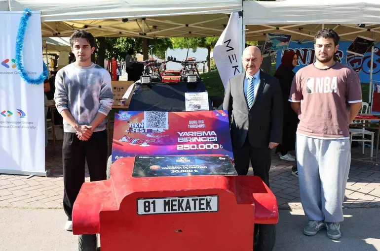 Düzce Üniversitesi’nde öğrenci toplulukları tanıtım günleri başladı

