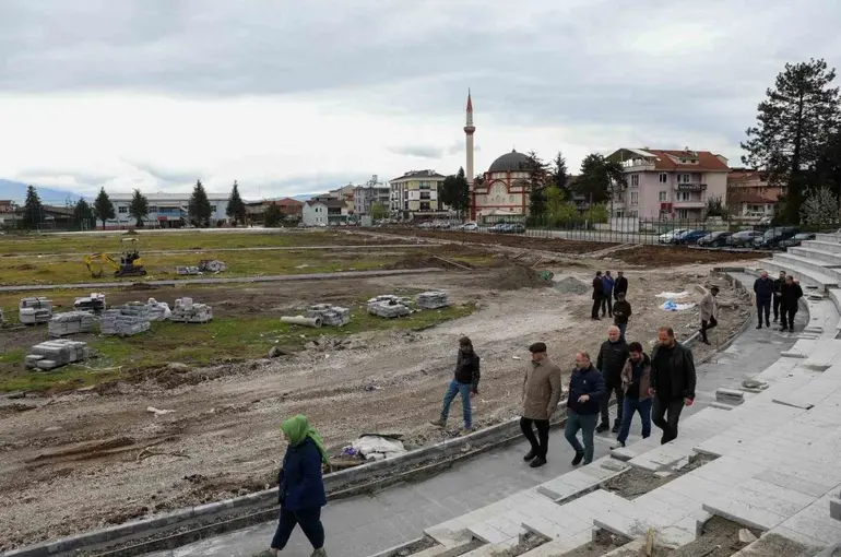 Düzce’de şehrin kalbinde 3 park birbirine bağlanıyor
