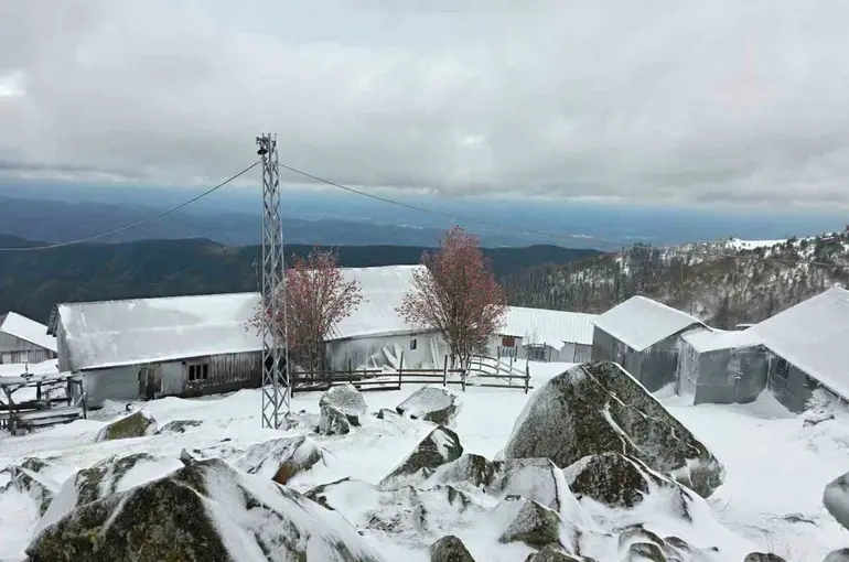 Düzce’nin yaylaları beyaza büründü
