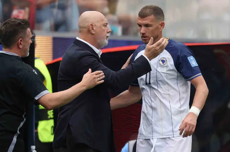 Edin Dzeko, milli takımı kariyerini sonlandırmaya karar verdi
