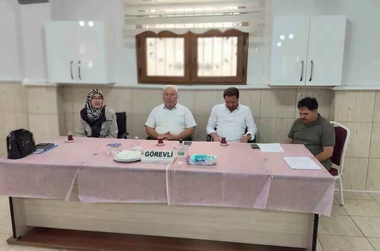 Efeler’de Kur’an kursu öğreticilerine yeni eğitim yılı öncesi seminer
