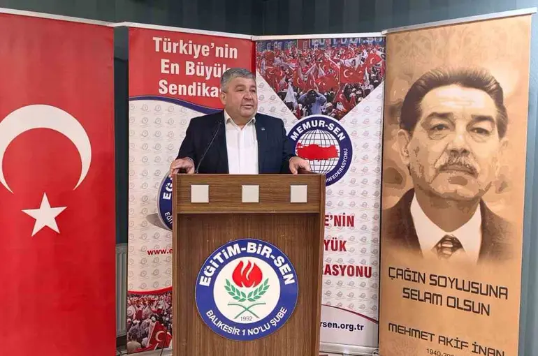 Eğitim-Bir-Sen’de Ercan Kurter güven tazeledi
