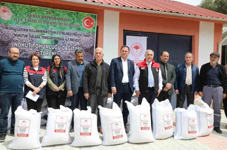 Elazığ’da 150 üreticiye 24 ton nohut tohumu dağıtıldı
