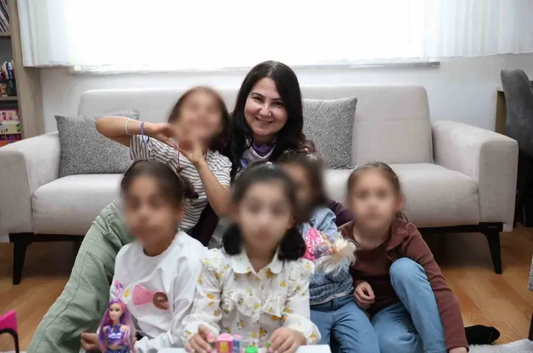 Elif Makas’tan devlet korumasındaki çocuklara yakın ilgi
