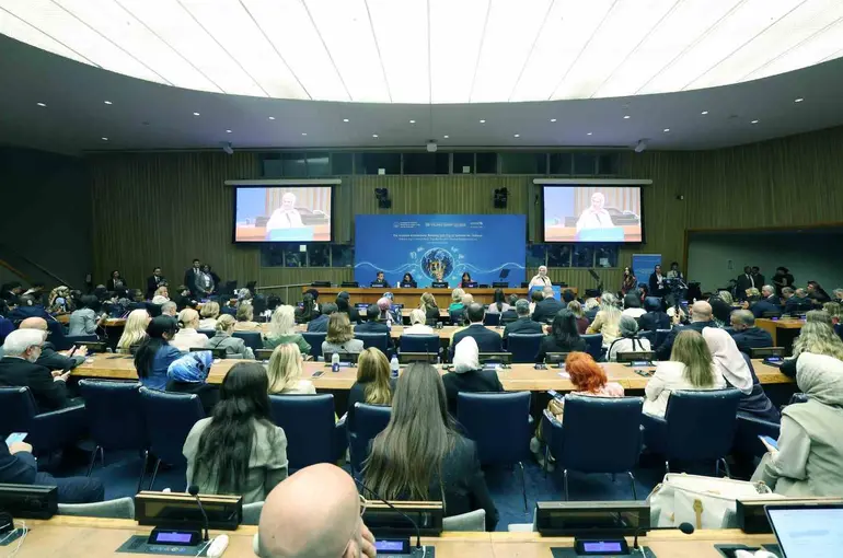 Emine Erdoğan, BM’de çocuklar için güvenli dijital sistemlerin inşasına ilişkin programda konuştu
