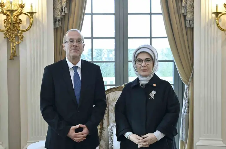 Emine Erdoğan, DSÖ heyetiyle görüştü
