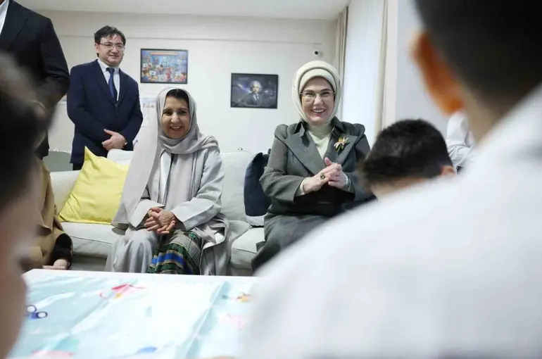 Emine Erdoğan: "Gazze’de iki senede 54 bine yakın çocuk yetim kaldı"
