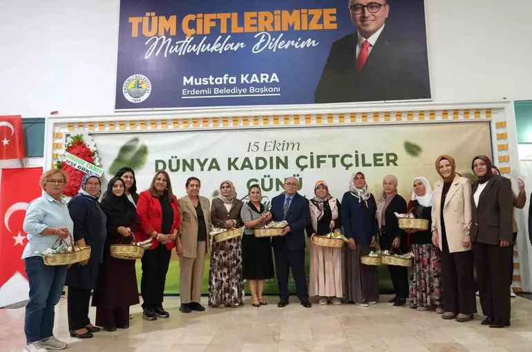 Erdemli ‘de özel programla kadın çiftçiler misafir edildi
