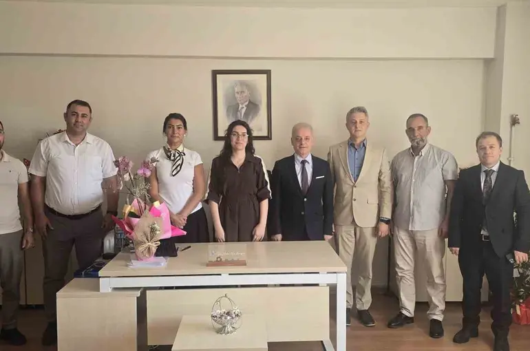 Erzincan 112 Başhekimliğine atanan Yılmaz’a hayırlı olsun ziyareti
