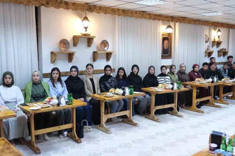 Erzincan’da Yıldırım gençlerle bir araya geldi
