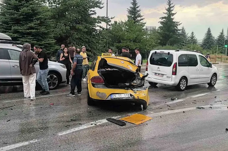 Erzurum’da Ağustos ayında 213 ölümlü-yaralanmalı trafik kazası
