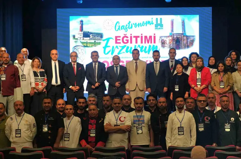 Erzurum’da gıda güvenliği, pişirme teknikleri ve toplu yemek üretimi zirvesi
