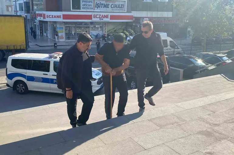 Eşini öldüren 78 yaşındaki Ünlü, hakim karşısında
