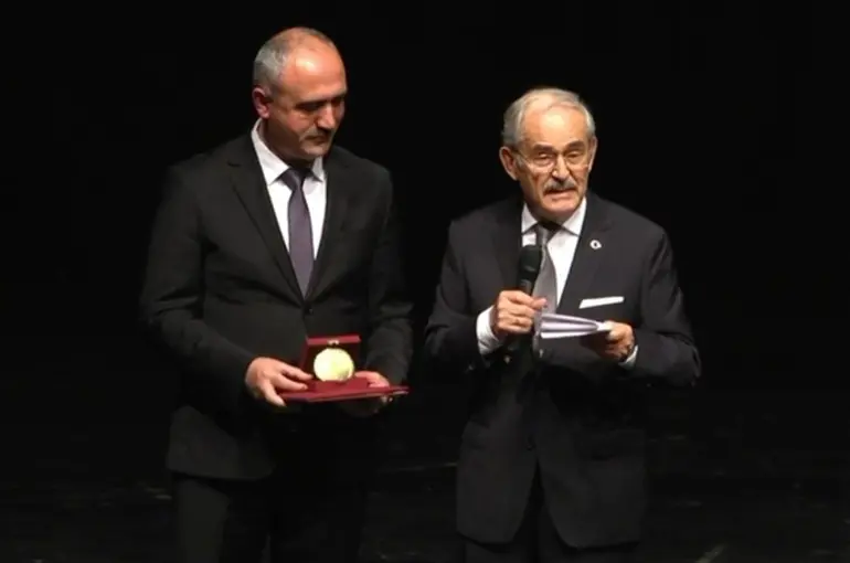 Eskişehir Büyükşehir Belediyesi’nin eski başkanı Büyükerşen aktif siyaseti bıraktı
