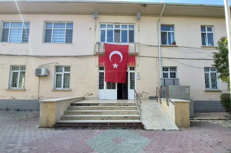 Eskişehir’de "kız meselesi" nedeniyle 1 kişinin bıçaklandığı olayla ilgili 3 şüpheli tutuklandı
