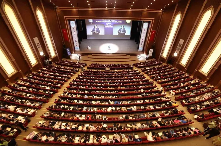 Evlilik Okulunu tamamlayan 951 çift sertifikalarını aldı
