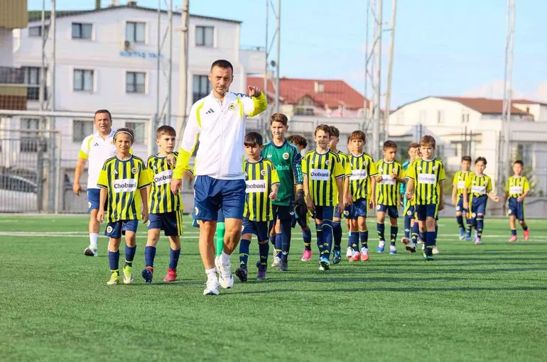 Fenerbahçe altyapısı Darıca’da hazırlık maçlarına çıktı
