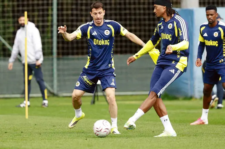 Fenerbahçe hazırlıklarını sürdürdü

