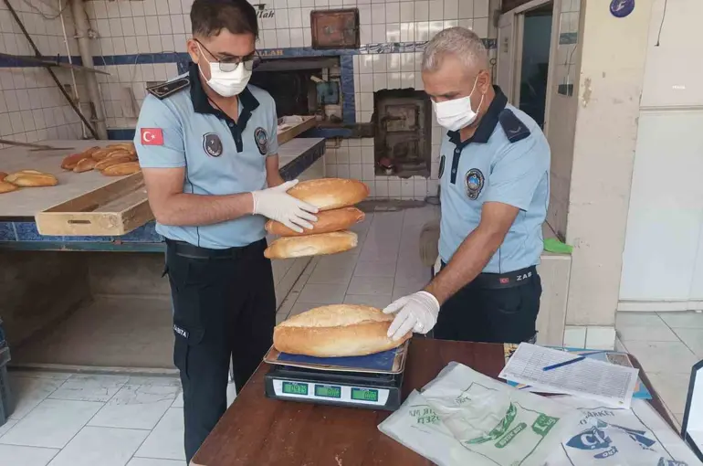 Fırınlarda hijyen ve gramaj denetimi yapıldı
