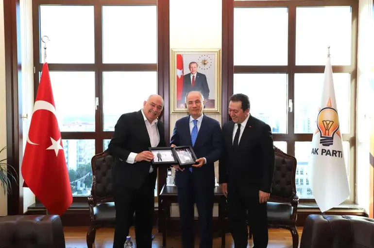 Foto muhabiri Cem Bakırcı’dan Ala’ya sürpriz
