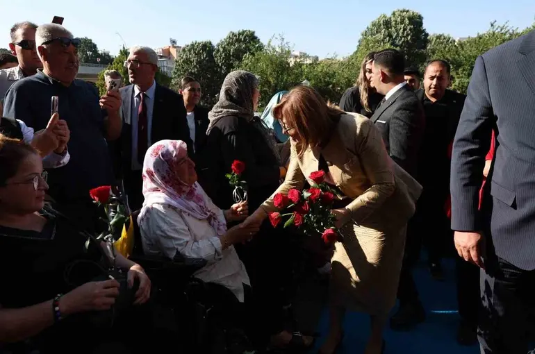 Gaziantep Büyükşehir’den engellilere destek
