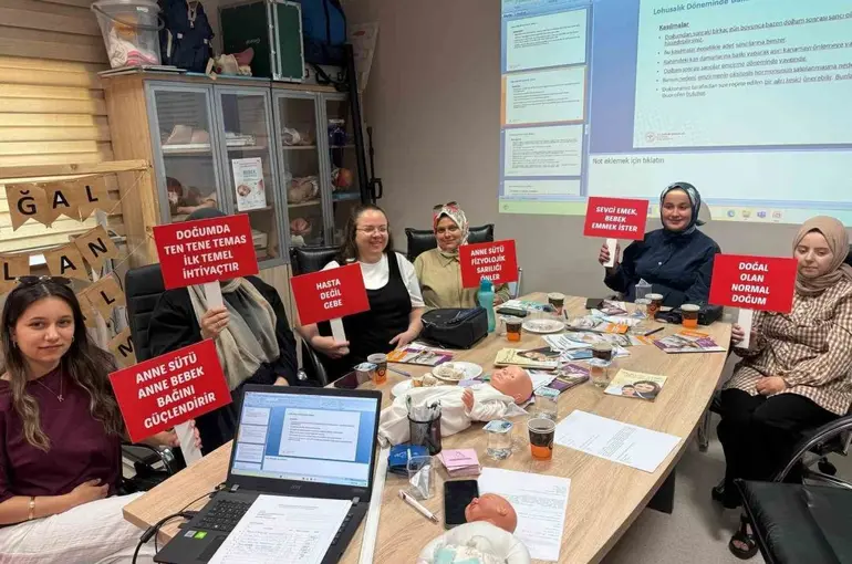 Gebe okulu eğitimleri devam ediyor
