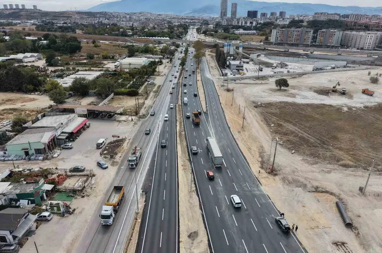 Geçit Köprüsü söz verilen tarihte trafiğe açıldı
