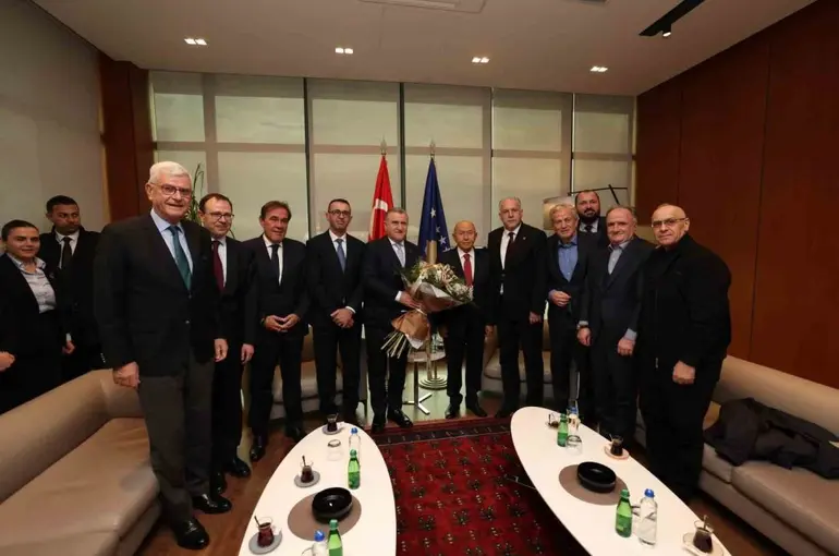 Gençlik ve Spor Bakanı Bak Kosova’da
