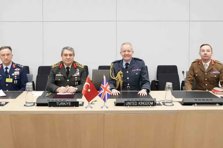 Genelkurmay Başkanı Bayraktaroğlu, İngiliz, İspanyol ve İtalyan mevkidaşlarıyla bir araya geldi
