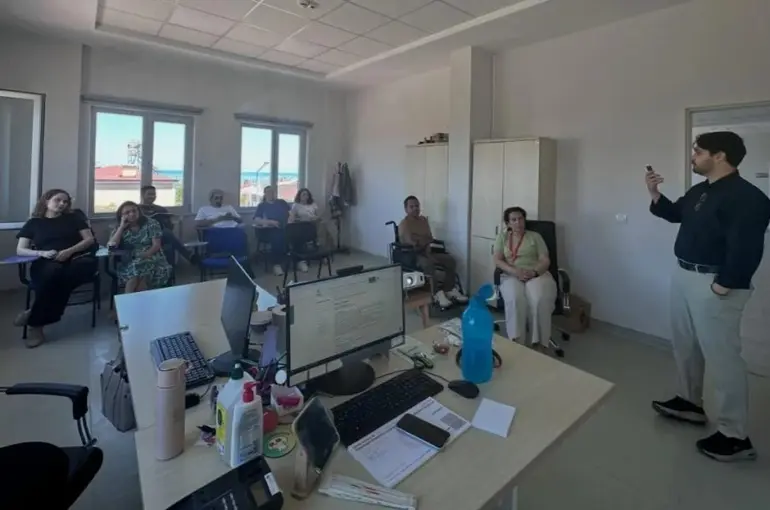Gerze’de sağlık personeline hizmet içi eğitim
