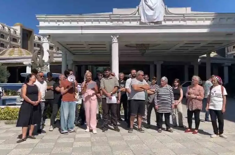 Grand Termal Otel çalışanlarının maaş ve tazminat protestosu sürüyor
