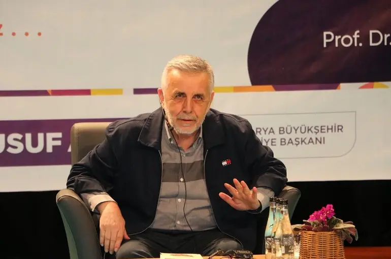 Güçlü Aile Akademisi’nin ilk konuğu Prof. Dr. Erol Göka oldu
