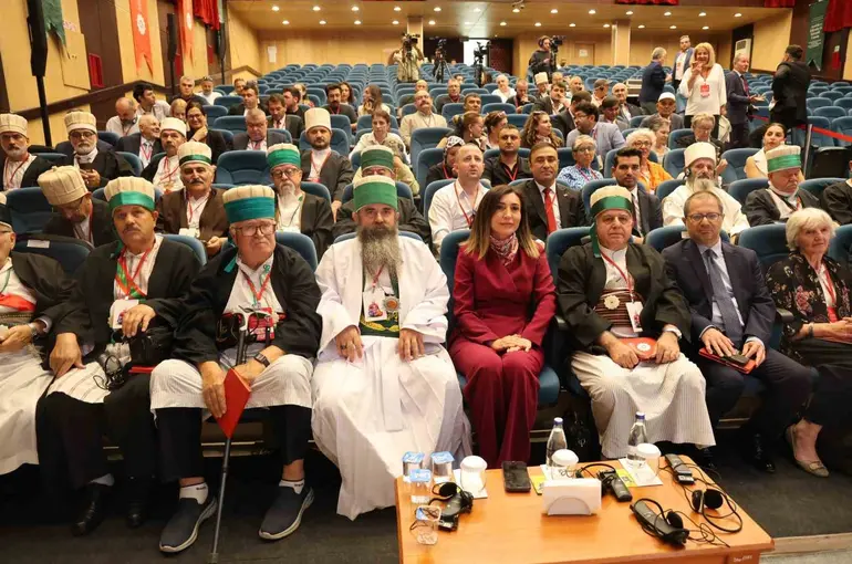 Hacıbektaş’ta Bektaşiliğin Anadolu’dan Balkanlar’a uzanan yolculuğu ele alındı
