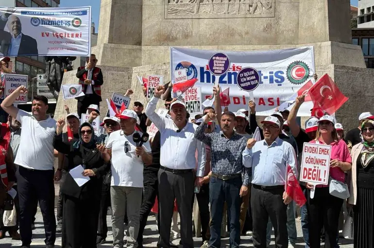 HAK-İŞ’ten ev işçileri için çağrı: "Ev işi de iştir, ev işçisi de işçidir"
