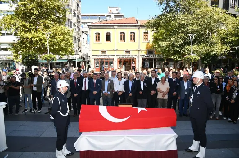 Hasan Melek son yolculuğuna uğurlandı
