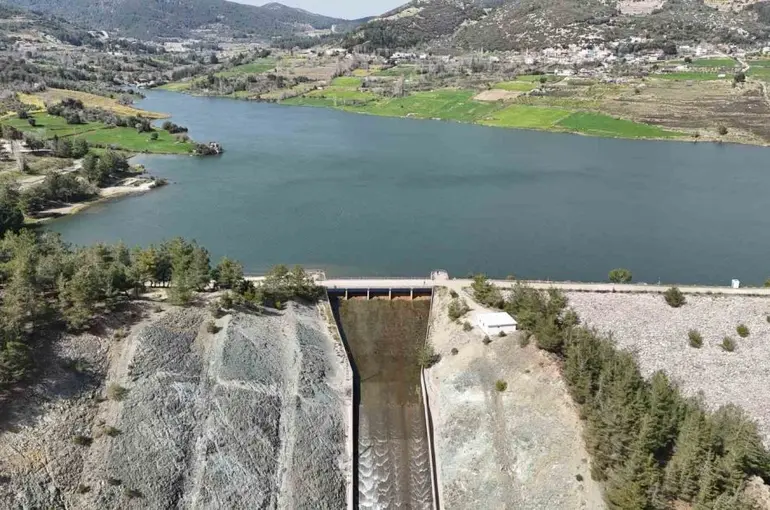 Hatay’da 3 ayda kentin 547 günlük içme suyu depolandı
