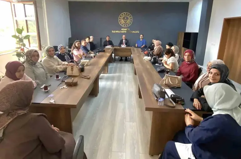 Hisarcık’ta ücretli öğretmenlerle yeni eğitim yılı toplantısı
