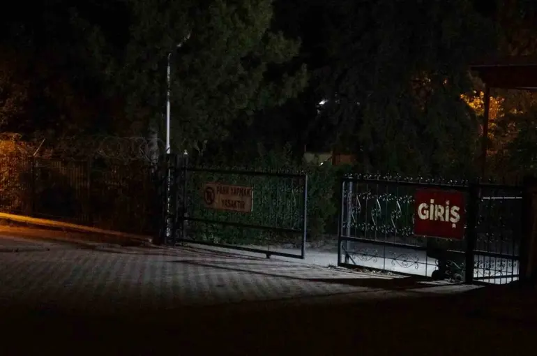 Hızar motoruyla boynundan yaralanan genç hayatını kaybetti
