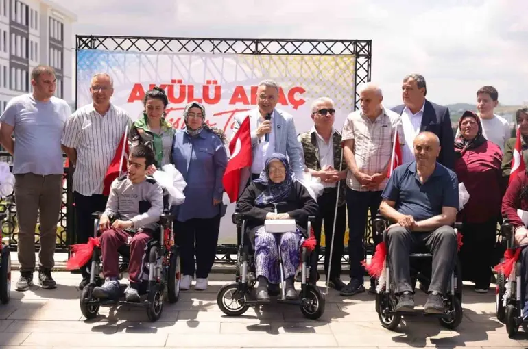 İlkadım’da engelli araçları ihtiyaç sahiplerine ulaştırıldı
