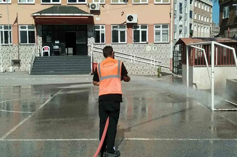 İlkadım’da okullar yeni döneme hazırlanıyor
