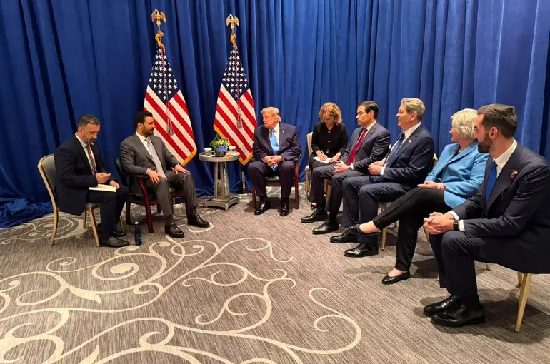 Irak Başbakanı Zeydi, ABD Başkanı Trump ile görüştü
