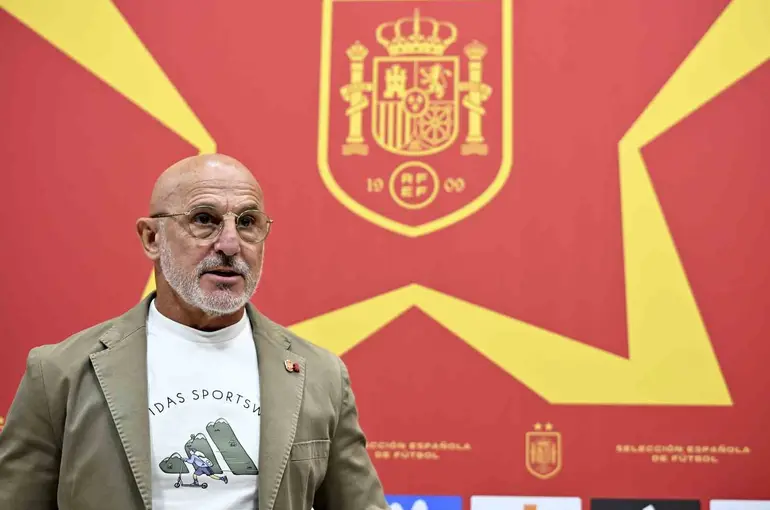 İspanya, Teknik Direktör Luis de la Fuente’nin sözleşmesi 2032’ye kadar uzattı
