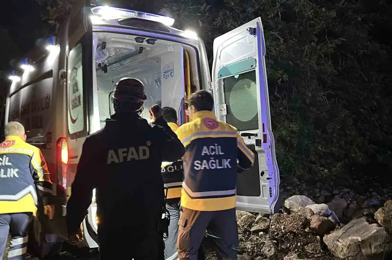 Isparta’da Yazılı Kanyon’da mahsur kalan 3 İHH gönüllüsü kurtarıldı
