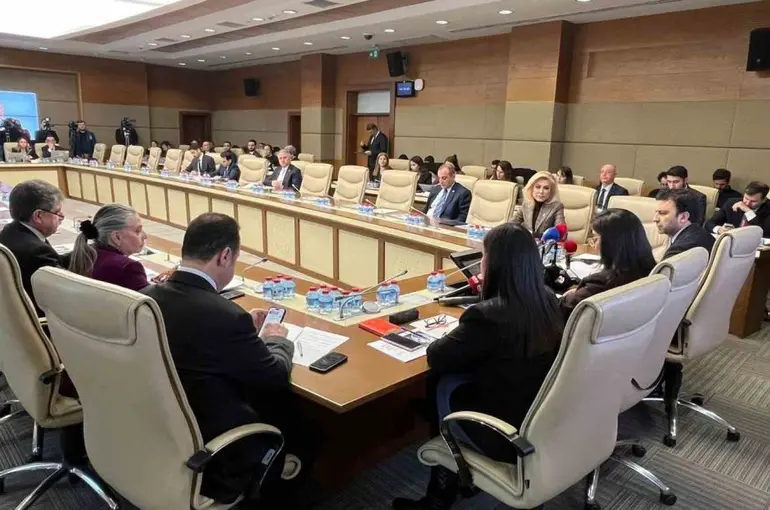 İstanbul Emniyeti, Suça Sürüklenen Çocuklara İlişkin Araştırma Komisyonu’nda sunum yaptı
