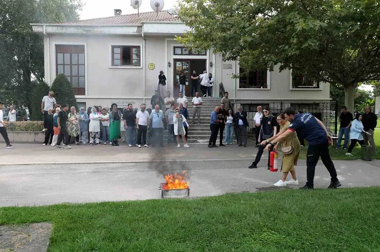 İtfaiyeden yangın anında doğru müdahale eğitimi
