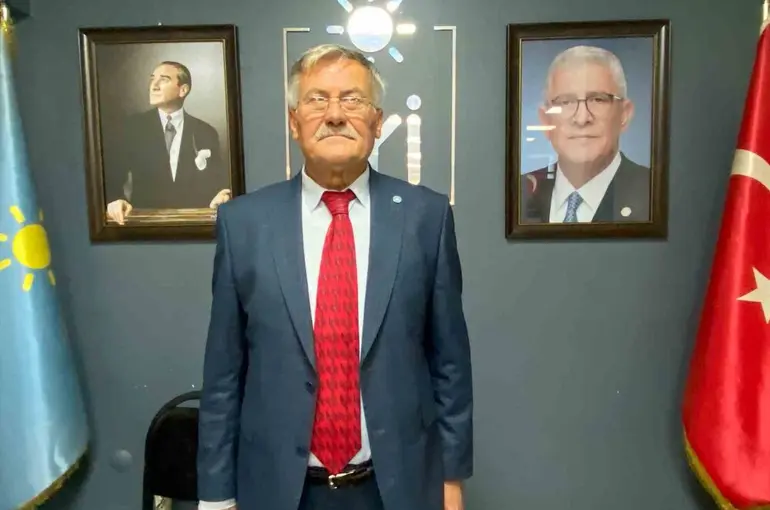 İYİ Parti Alaşehir’de Başkan Ulutaş güven tazeledi

