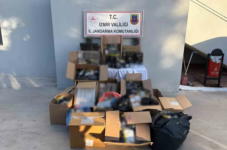 İzmir’de jandarmadan kaçak tütün operasyonu: 250 bin TL’lik ürün ele geçirildi
